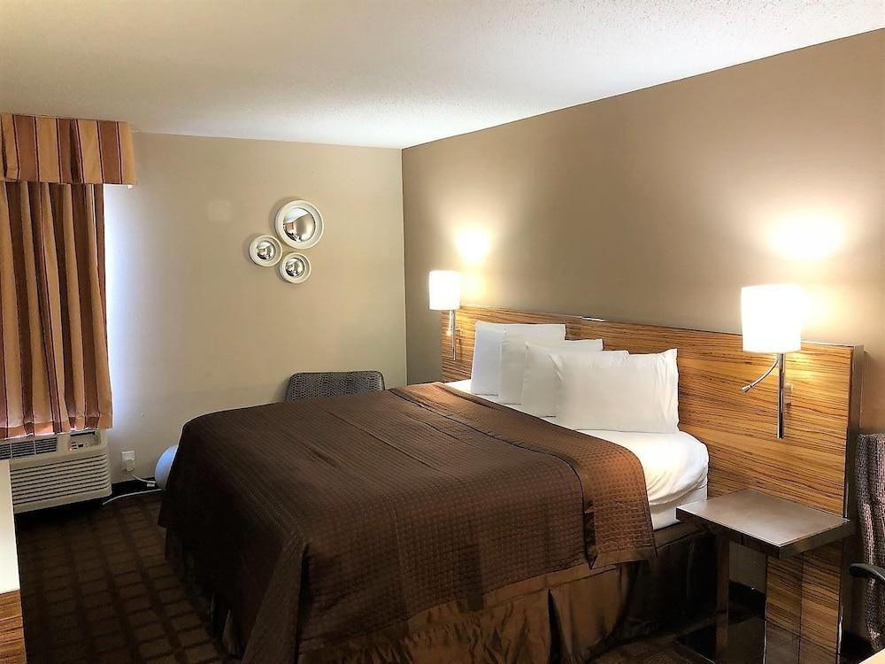 Baymont By Wyndham Creedmoor Hotel Ngoại thất bức ảnh