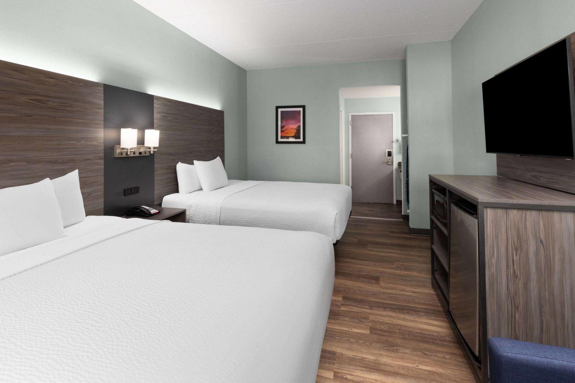 Baymont By Wyndham Creedmoor Hotel Ngoại thất bức ảnh