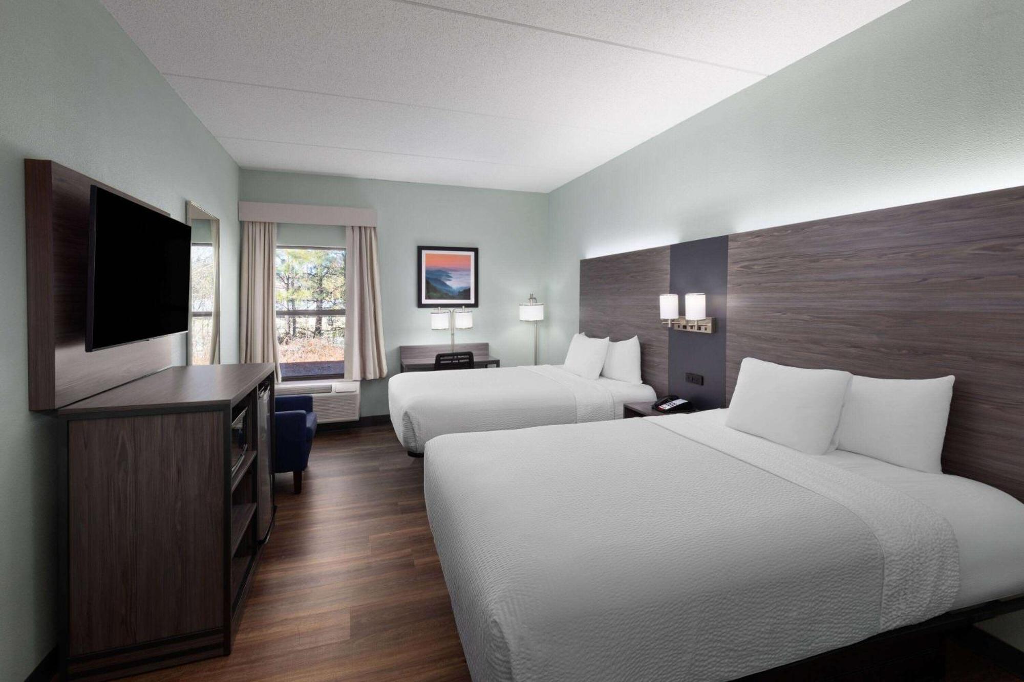 Baymont By Wyndham Creedmoor Hotel Ngoại thất bức ảnh